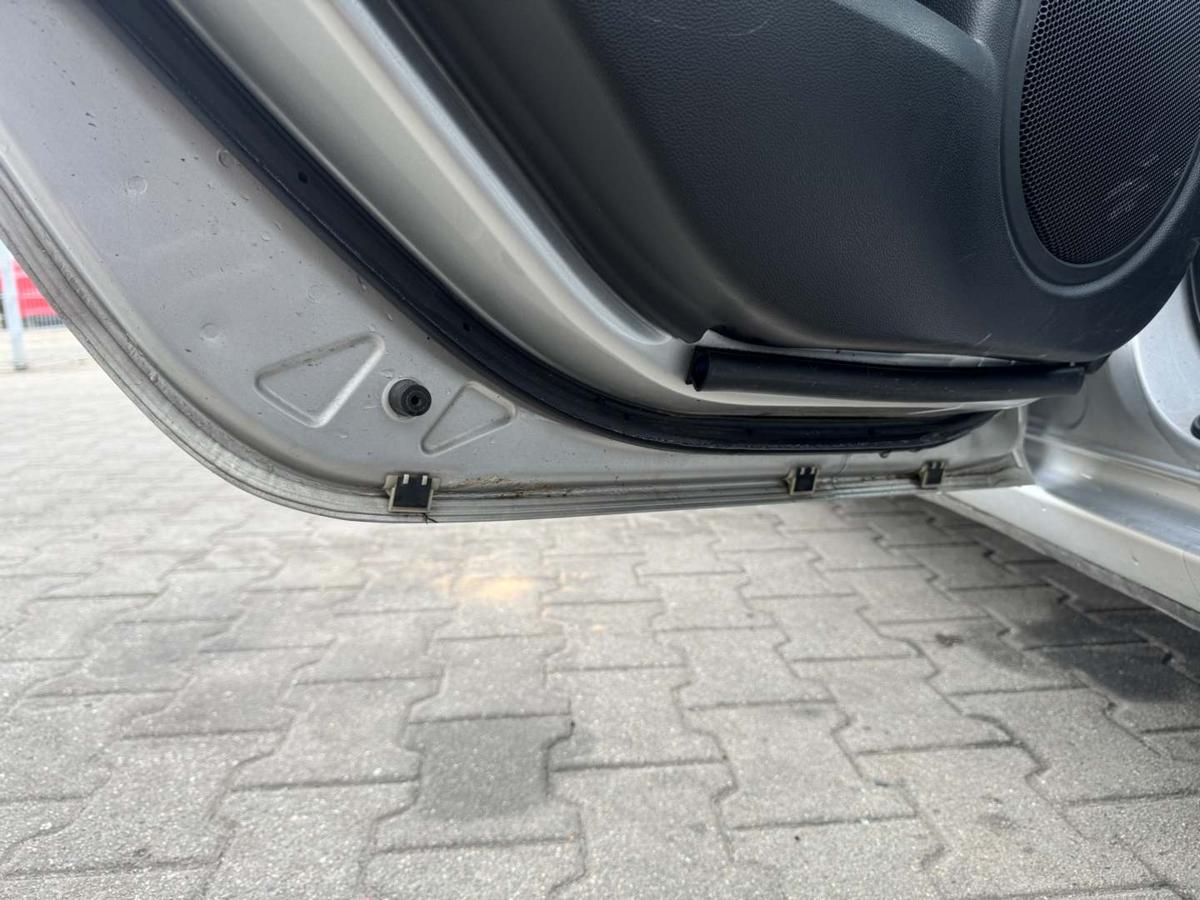 Mazda 3 BK original T&uuml;r hinten links Silber 4-T&uuml;rer Limousine Rohbau Bj.2004